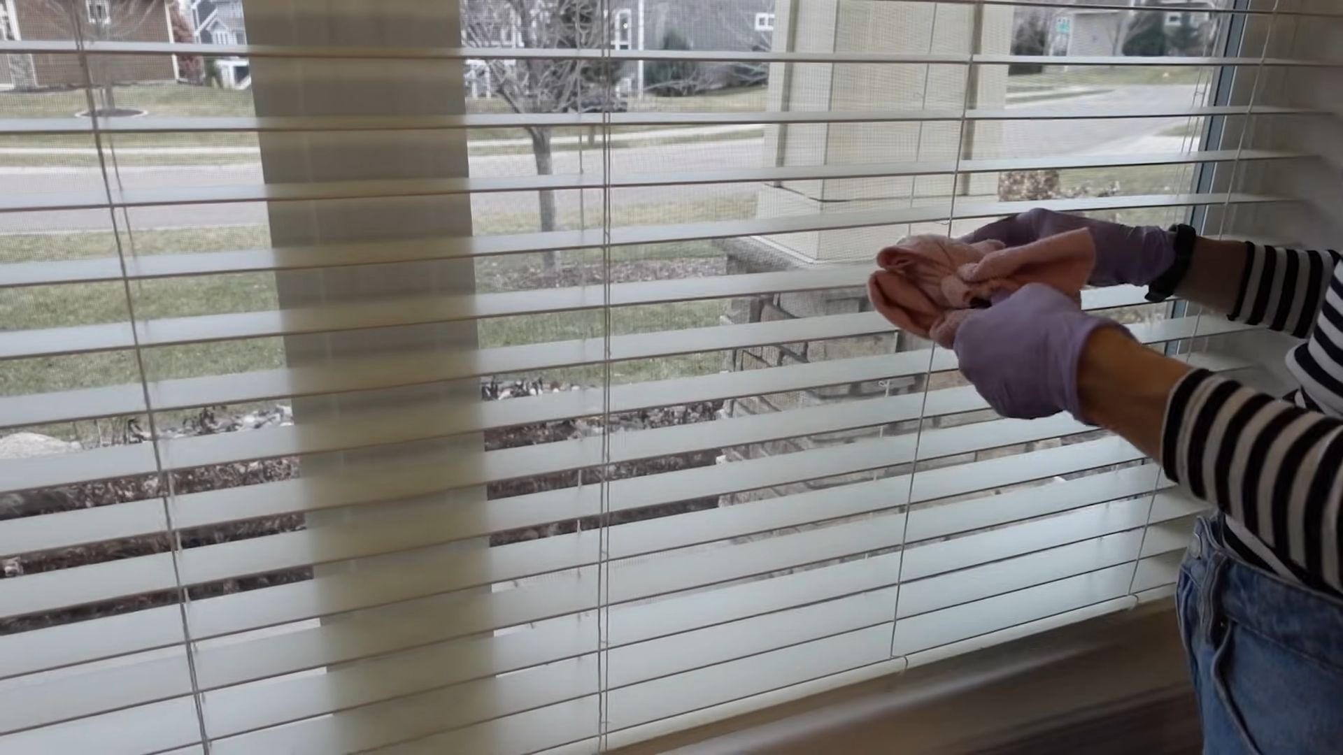 Cleaning Blinds Hack